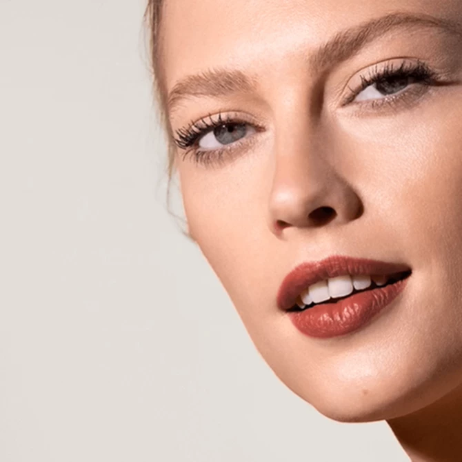 880 ROUGE LIPSTIC Insp 20, 3,5 g